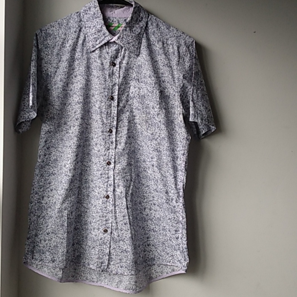 Men's untucked Short sleeve Button down by Modern Amusement in Sz M - Picture 4 of 8